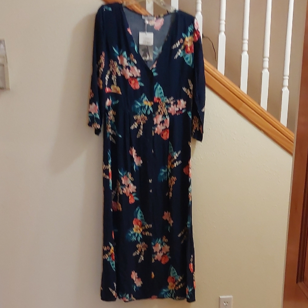 Floral V-Neck Maxi Dress